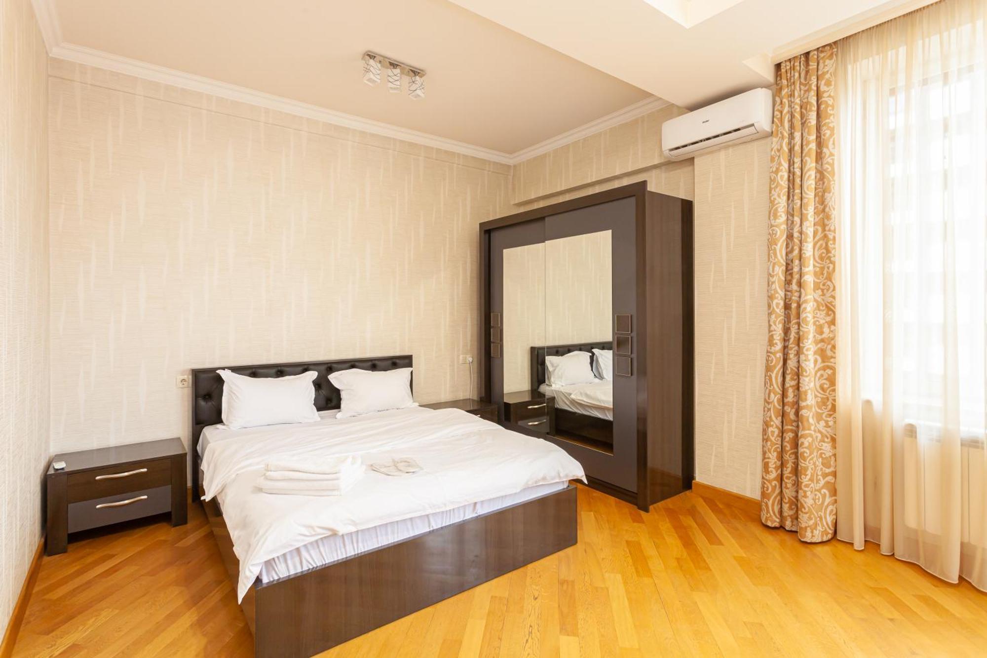 Stay Inn Apartments At Buzand 13 Street 예레반 외부 사진